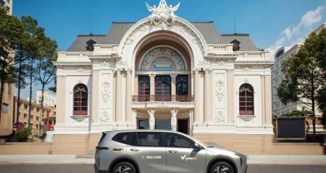 VinFast Limo Green gia nhập dịch vụ taxi điện 7 chỗ Xanh SM Limo, nhận diện bằng hai màu riêng biệt